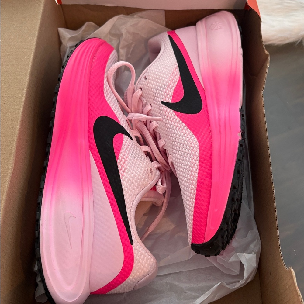 Nike Revolution 8 Running Shoe - Women's - Picture 6 of 9